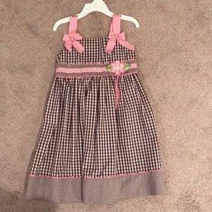 Girls dress